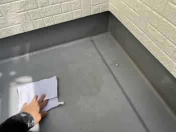 府中市三好町にて〜10万円防水塗装のご依頼いただきました！